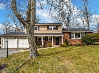 6 Cullen Dr, West Orange, NJ 07052