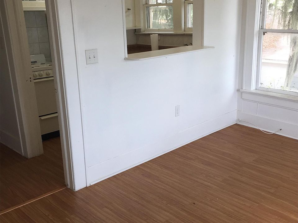 2nd image of 1549 N Lake Howard Dr APT 4
