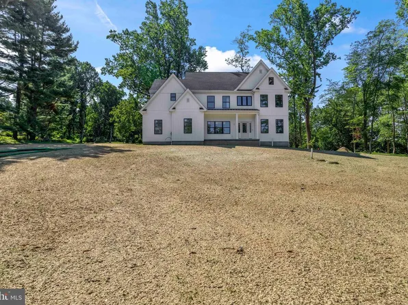 37 Kirk Rd, Garnet Valley, PA 19060