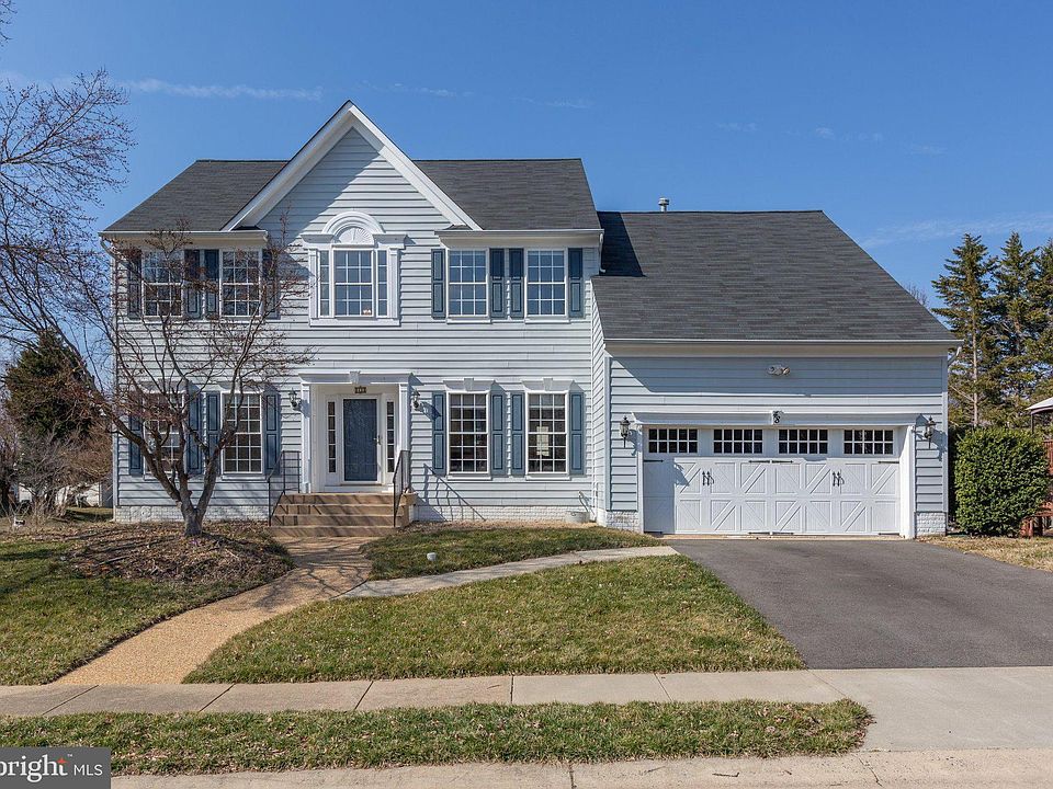 1st image of 48 Basalt Dr