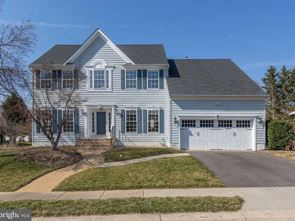 48 Basalt Dr, Fredericksburg, VA 22406