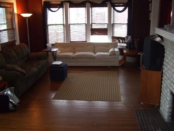 3rd image of 611 22nd St