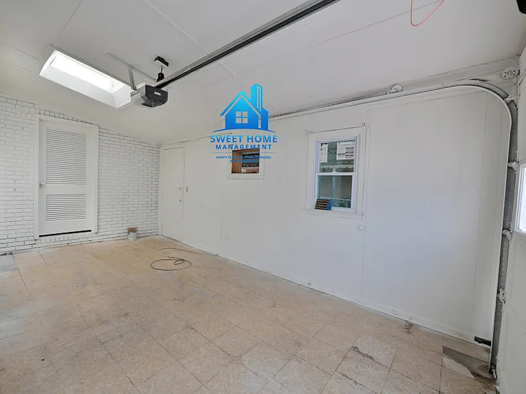 2908 Urban Ave — Photo 9