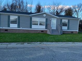 4263 Treeline Dr, North Branch, MI 48461