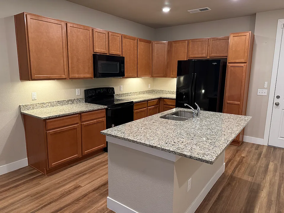14341 E Tennessee Ave #205