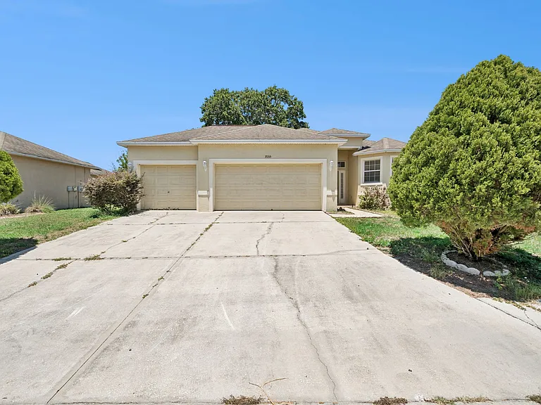 7055 Heatherbrook Dr — Photo 3