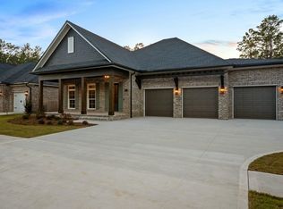 249 Shimmer Cir, Freeport, FL 32439