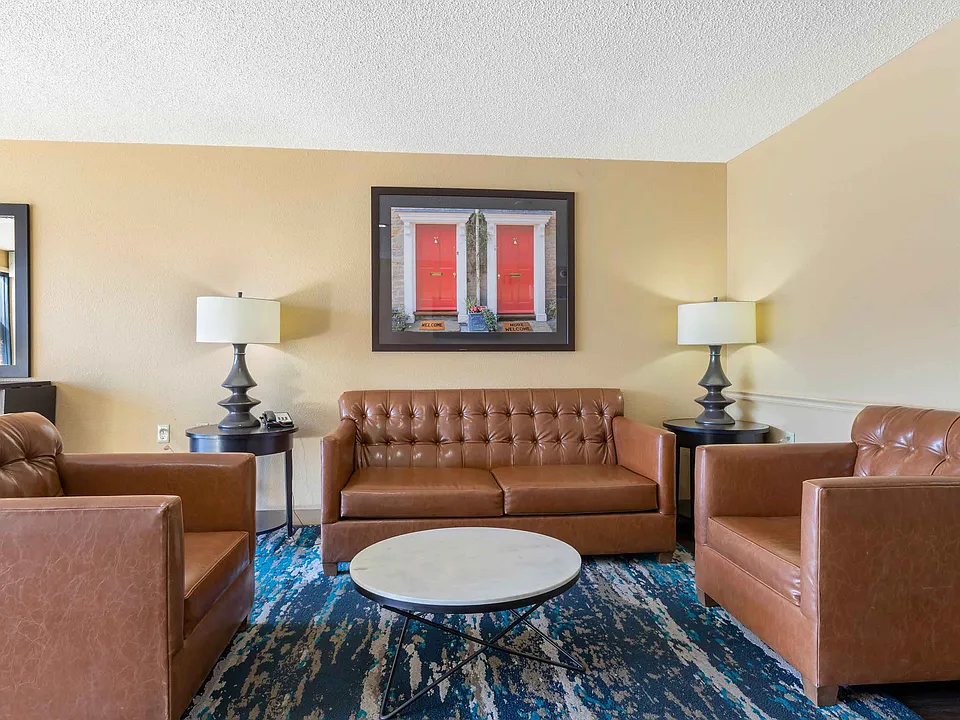 Lobby and Guest Check-in