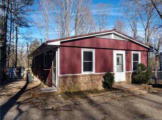 49 Markley Dr, Flat Rock, NC 28731