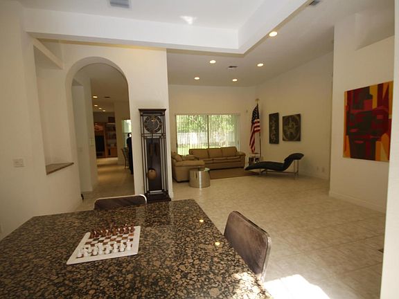 Another View of Liv & Din