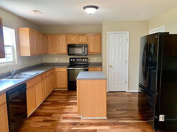 5th image of 4824 Rockport Dr