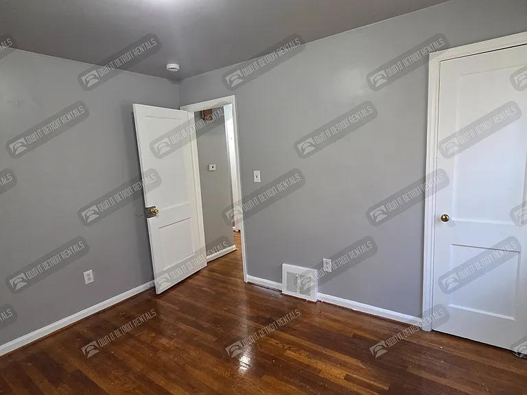 16670 Collingham Dr — Photo 5