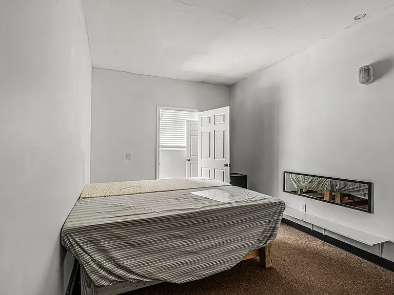 2116 S Roane St — Photo 25