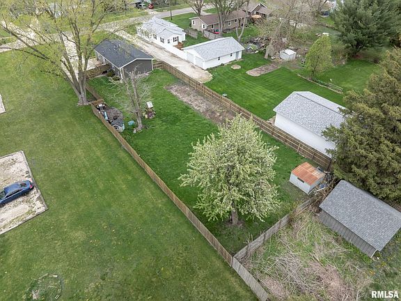 2nd image of 212 W Ann St