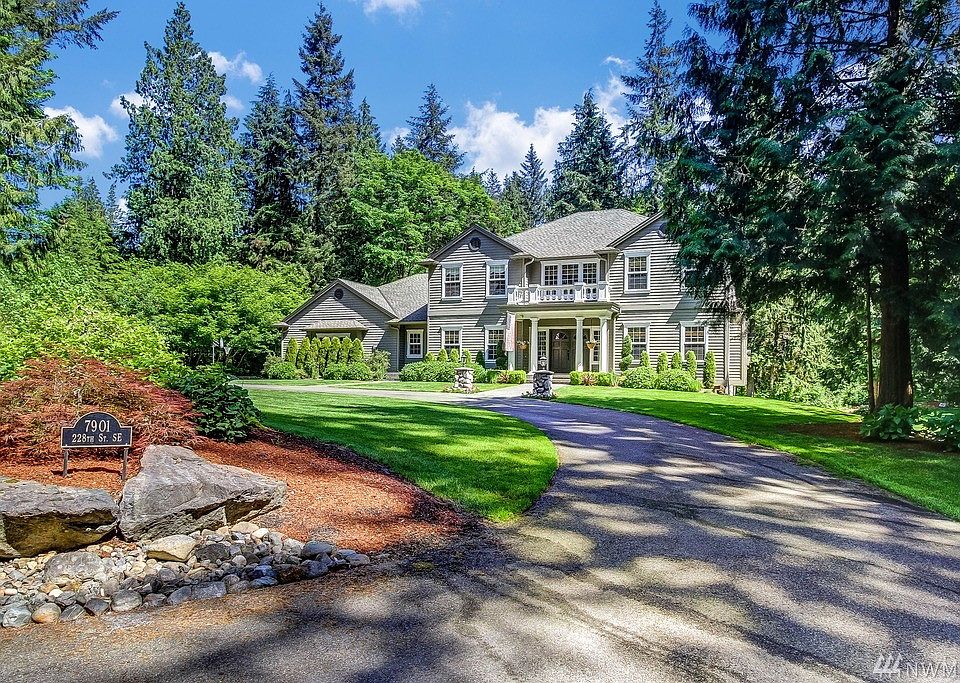 1st image of 7901 228th St SE