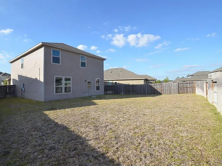 16439 Big Hickory Dr — Photo 21