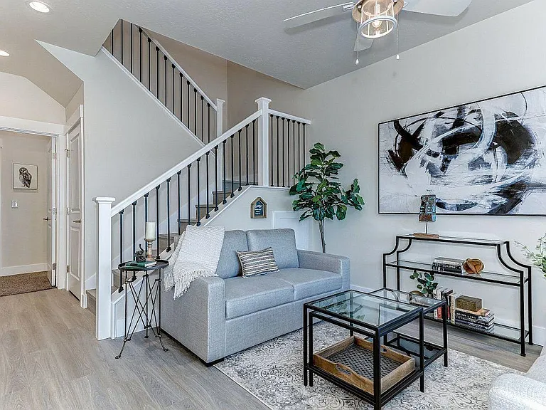 Cedar Crossing Luxury Townhomes — Photo 9