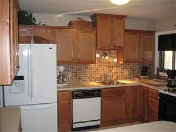2nd image of 761 Walnut Dr