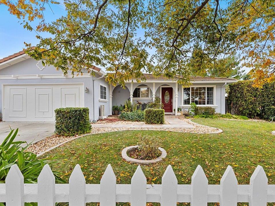 1st image of 3002 Almond Dr
