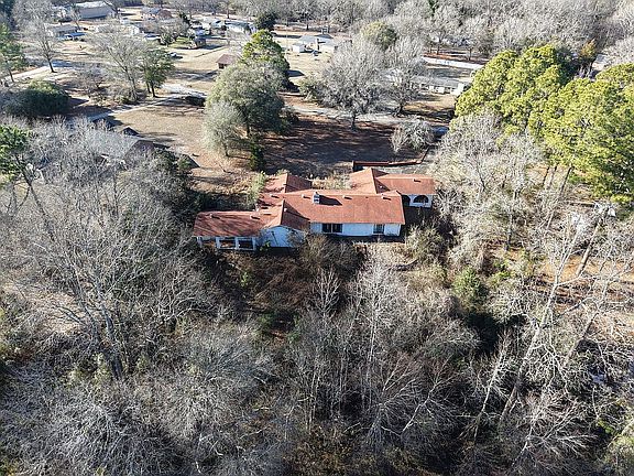 4th image of 123 Bob White Rd