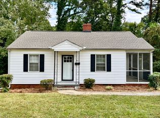541 Ambassador St, Charlotte, NC 28208