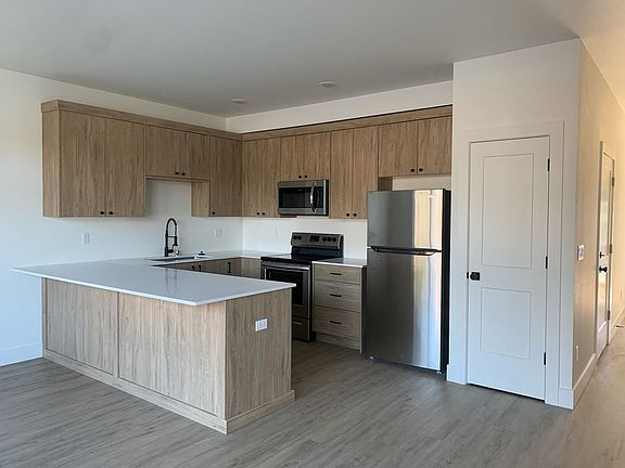 3rd image of 11015 NE 26th St #9