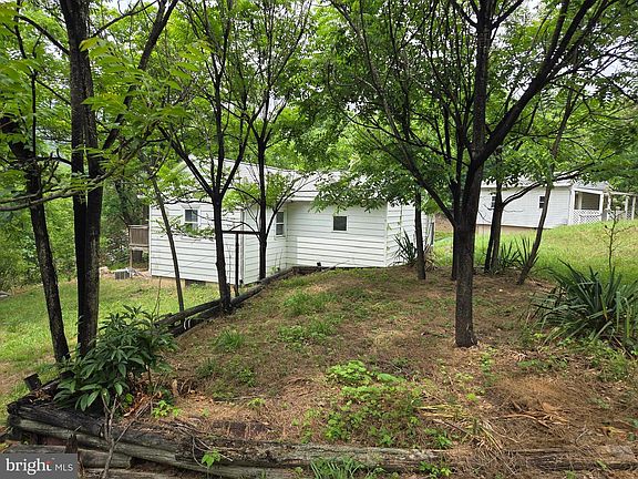 5th image of 28 Brelsford Ln