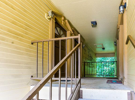 4th image of 2111 Epworth Dr NE APT G