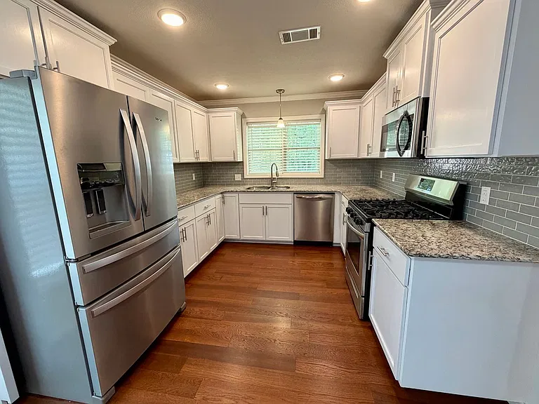 2120 Garner Ln — Photo 10