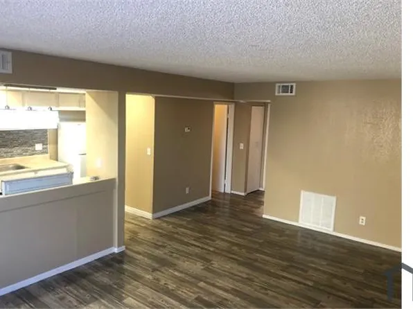 1910 Ferrell St, Las Vegas, NV 89106