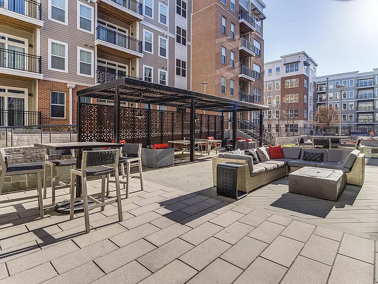 Dartmoor Place at Oxford Square — Photo 10