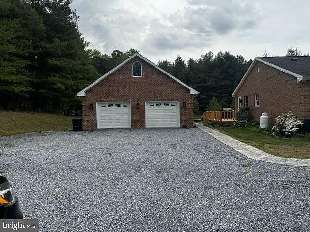 2nd image of 902 Loop Rd