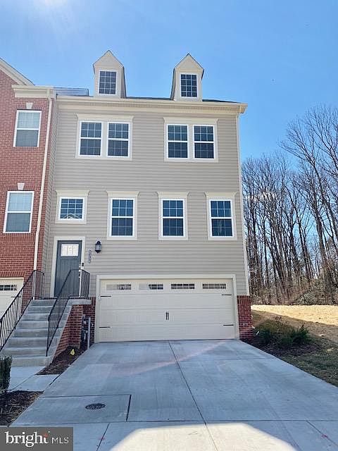 1st image of 8354 Daydream Cres