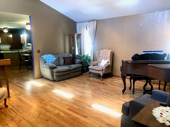 3rd image of 2202 McCoy Ave