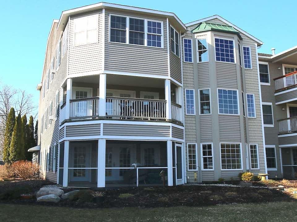 1st image of 323 Singapore Ct