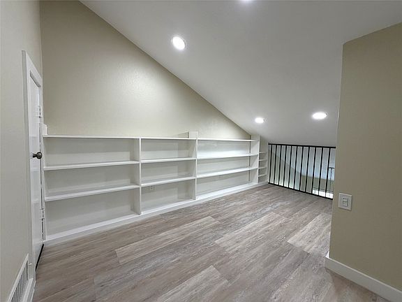 5th image of 7525 Holly Hill Dr APT 16