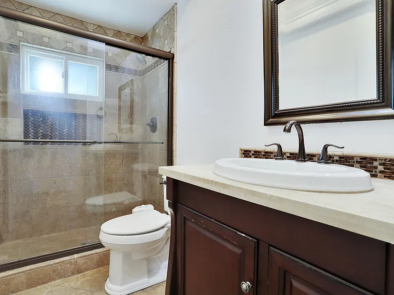3209 Warwick Rd — Photo 21