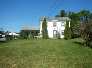121 Milanville Rd, Beach Lake, PA 18405