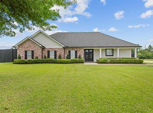 4143 Bayou Estates Dr, Bourg, LA 70343