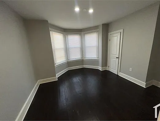 1446 N Edgewood St — Photo 20