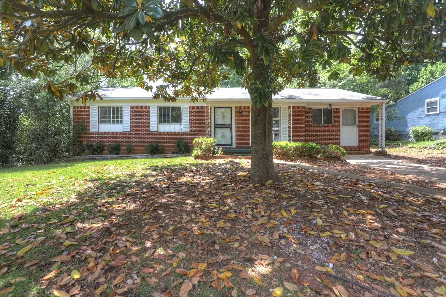 3 bed, 2.0 bath, $1,375 — Photo 2