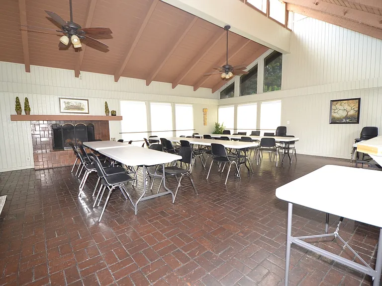 900 W Village Ln — Photo 30