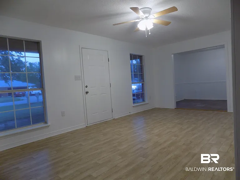 23266 Wilson Dr — Photo 17