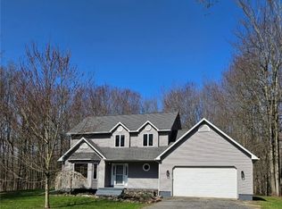 10 Adrian Cir, Constantia, NY 13044