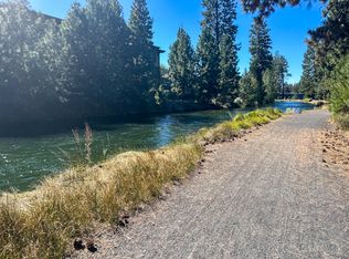 387 SW Garfield Ave Unit 200, Bend, OR 97702
