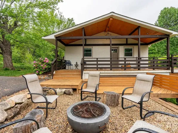 119 Upper Grassy Branch Rd, Asheville, NC 28805