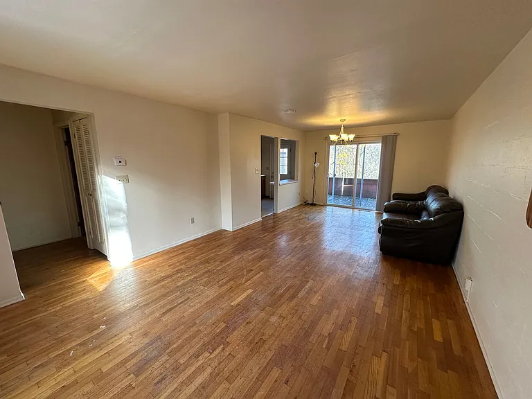 115 James Street — Photo 10