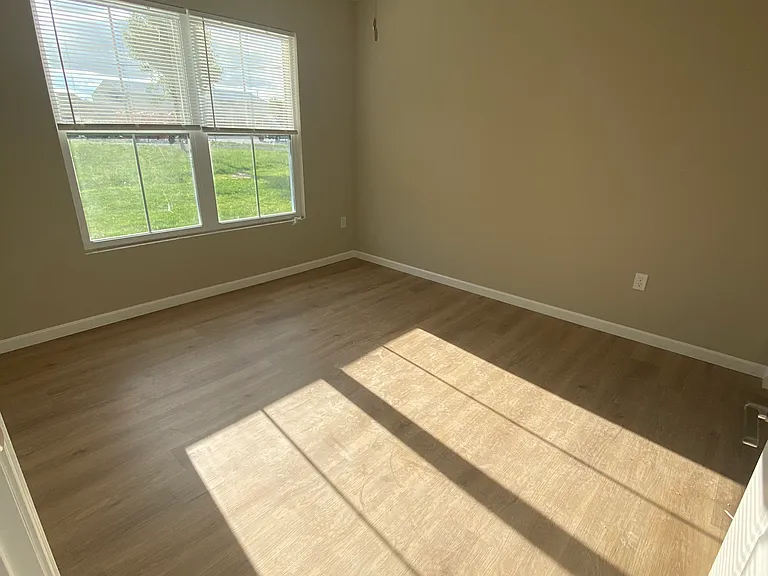 128 W Perry St #128 — Photo 11