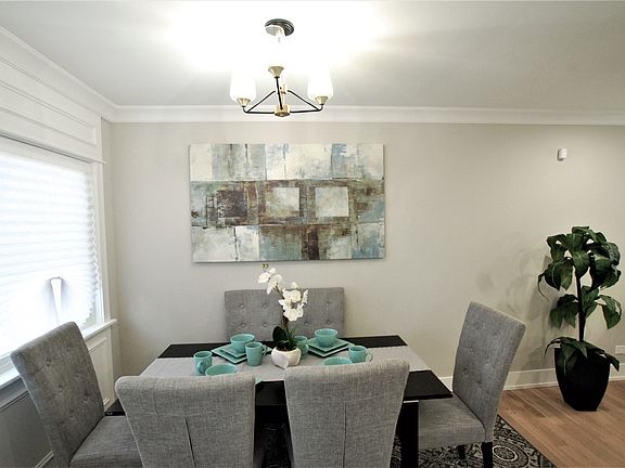 3rd image of 384 Belden Ave