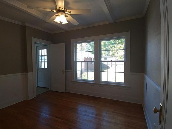 5th image of 906 Moulton Ave